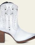 BOTA CUADRA BLANCA BORDADO Y TACHUELAS CU957